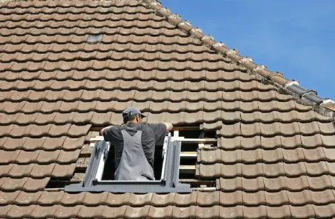Pose de velux - Bourg-de-Visa